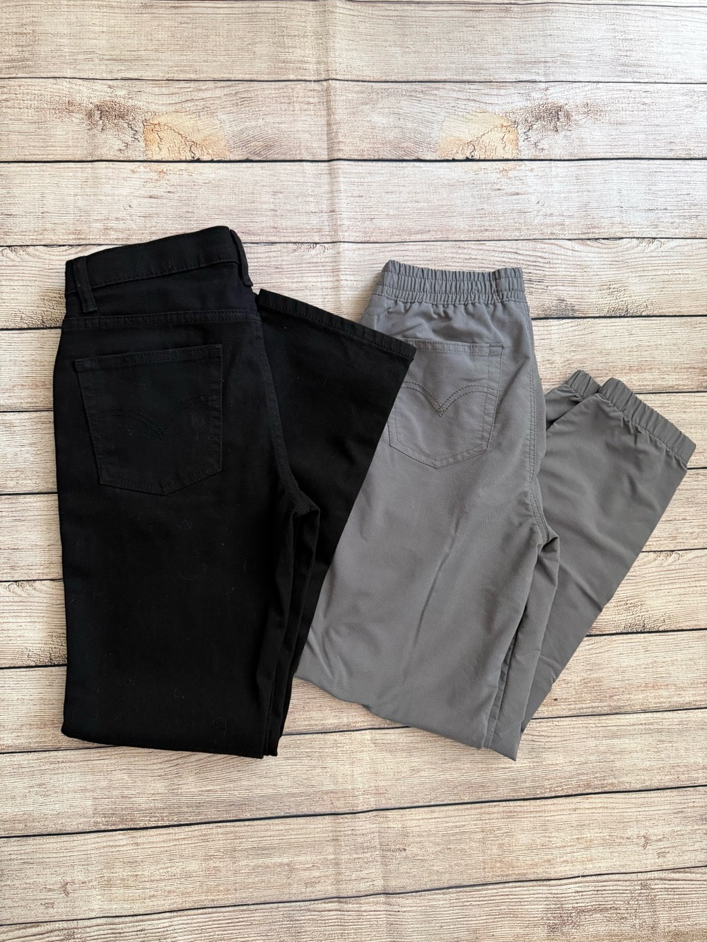 Levi's Boys Black Jeans and Gray Jogger Pants Lot.